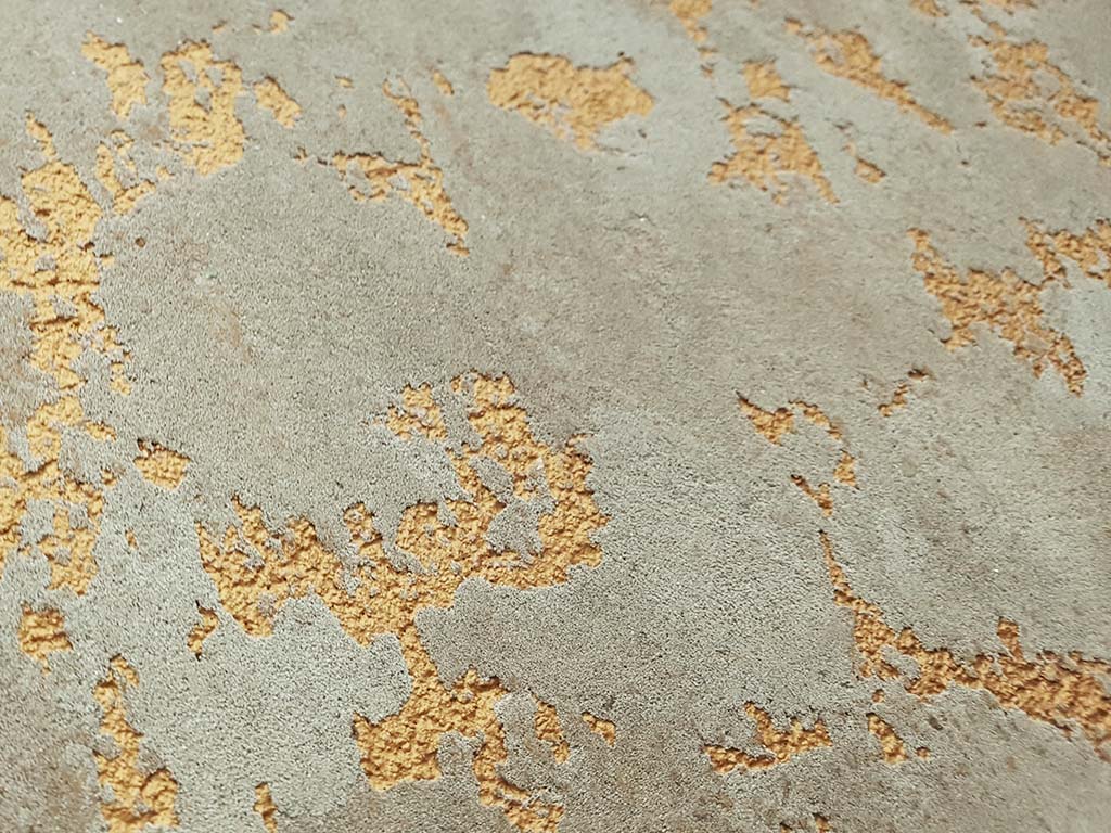 Фактурная штукатурка с мраморной крошкой Алюр Рувидо. Фактурный рисунок Карта мира. Нанесение на перламутровую основу. Вид вблизи и под углом