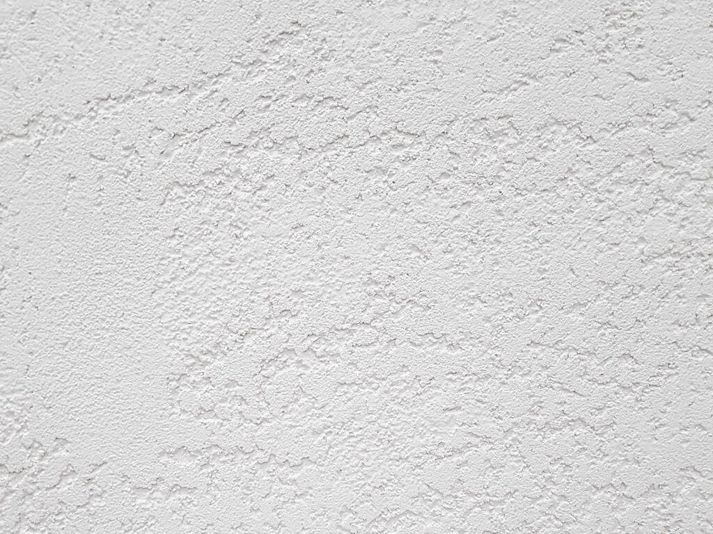 Фактурная штукатурка с мраморной крошкой Алюр Рувидо. Фактурный рисунок Травертин. Базовый белый цвет