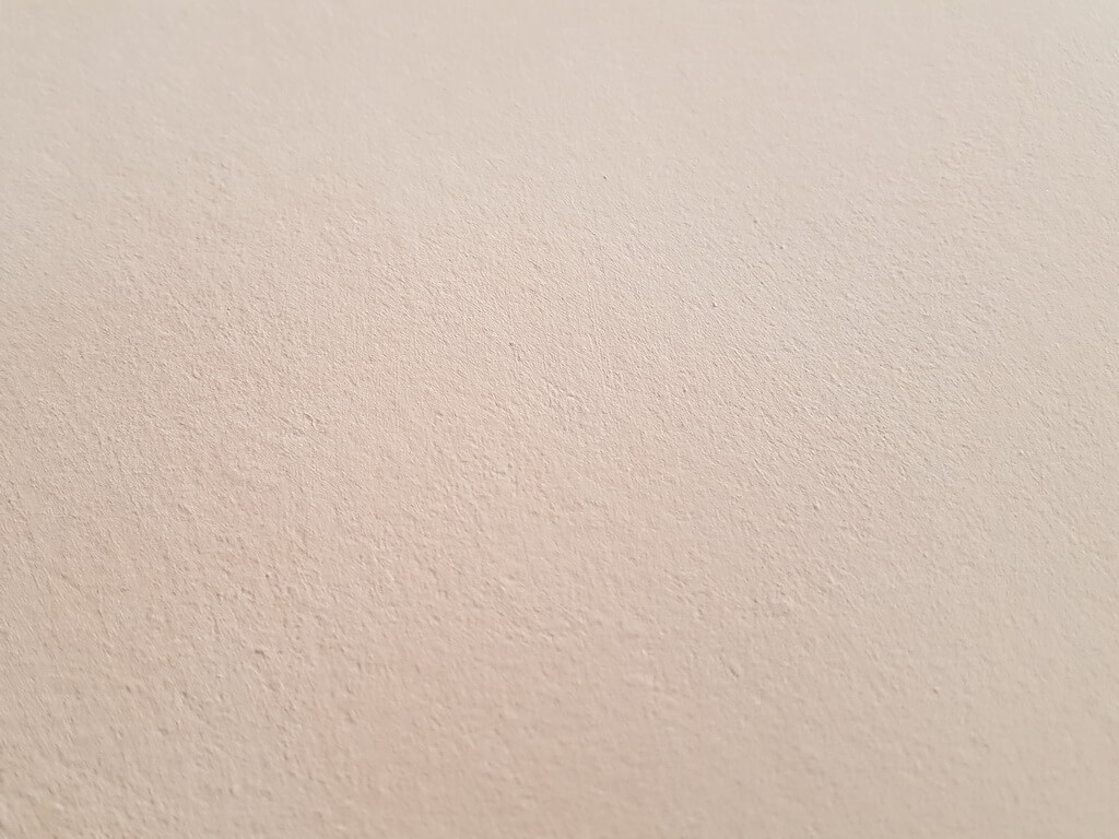 Матовая краска с эффектом замши Алюр Велато. База Лайт. Вид вблизи и под углом